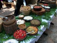 Mittagessen im Ethnodorf Sirogojno