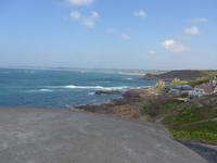 Jersey, Blick vom Corbiere Leuchtturm zur Westküste