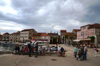 303 Stari Grad, Altstadt und Hafen