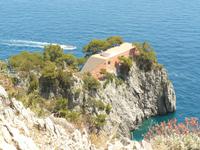 Capri 9