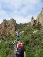 ab und an müssen wir die steilen Hänge hoch 