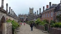 Die mittelalterliche Häuserzeile von Vicar's Close in Wells 