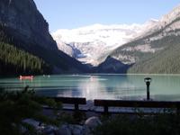 Am Lake Louise