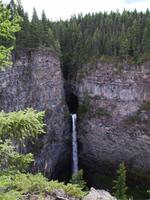 Blick auf die Spahats Falls im Wells Gray Provincial Park