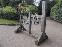 Pranger im Park von Warwick Castle