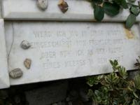Grabinschrift II