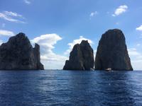 Die Faraglioni-Felsen