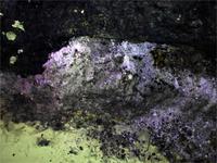 Lila Mineralien in der Feengrotte