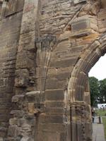 Elgin, Kathedralenruine,  Eingangsportal, Detail