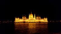 Parlament Budapest bei Nacht