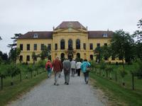 Spaziergang zum Schloss Eckartsau