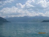 Mit dem Schiff von Thun nach Interlaken