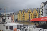 Altstadt mit Speicherhäusern - Alesund (2)