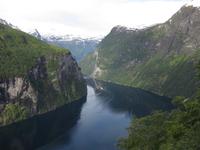  Blick in den Geirangerfjord