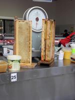 es gibt sogar frischen Honig