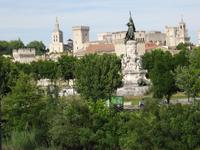 Avignon - Blick auf dem Papstpalast von der Anlegestelle