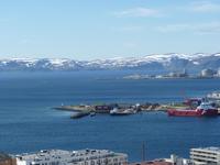 073 Hammerfest - schneebedeckte Felsen
