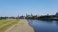 Blick von der Marienbrücke auf die Altstadt von Dresden