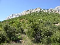 Tag 3 - 7 - Fahrt entlang der Montagne Ste-Victoire (1)