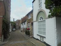 mit Kieseln gepflasterte Straße in Rye