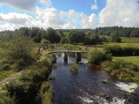 Clapper-Bridge von Postbridge, mitten im Dartmoor