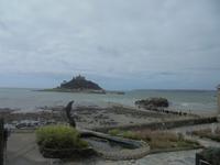 St. Michael's Mount mit überflutetem Dammweg