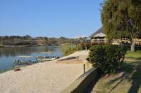 Okavango Fluss in der Hakusembe Lodge