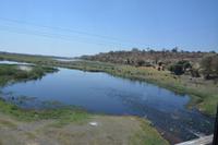 Fahrt über den Chobefluss in der Nähe zur Botsuanischen Grenze