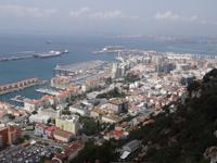 Gibraltar - Blick vom Felsentor auf die Stadt
