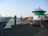Schiff im Hafen Büsum