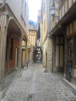 eine der engen Gassen in der Altstadt von Troyes