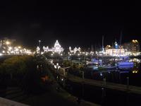 Hafen von Victoria mit Parlament im Hintergrund