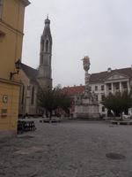 Sopron, Markt mit Pestsäule und Geißkirche