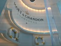 ... und ein Glas Champagner vorweg