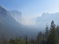 Rauch über dem Yosemite Valley