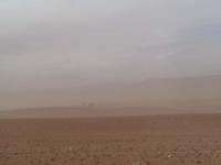 Ein kleiner Sandsturm vor Boumalne