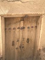 Nain - Eingangstür zum Anklopfen für Männer und Frauen