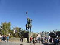 010-Mara-Peres-Denkmal