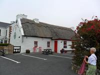 068 Connemara - reetgedeckter Pub