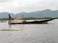 Einbeinfischer auf dem Inlesee