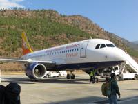 Royal Bhutan Airlines nach Kathmandu