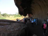 Spaziergang am Fuße des Uluru