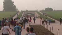 Am Gandhi Memorial Delhi