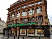 Kubistisches Haus mit Cafe