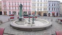 Moderner Brunnen am Markt in Olomouc