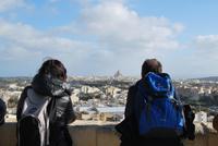 Blick über die Insel Gozo und deren Hauptstadt Victoria