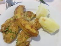 Schwarzer Degenfisch mit Banane