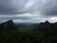 Tag 8 - 4 - Fotostopp am Col de Guéry mit Blick auf Roche Tuiliere und Roche Sanadoire (1)