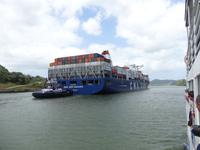 Container-Schiffe auf dem Panamakanal