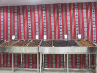 Nizwa - Besuch im Souk - Dattelhalle